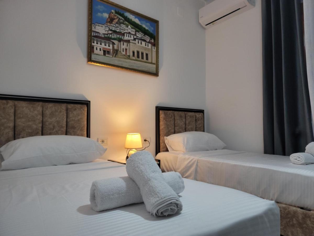 Guest House Marjo Berat Ngoại thất bức ảnh