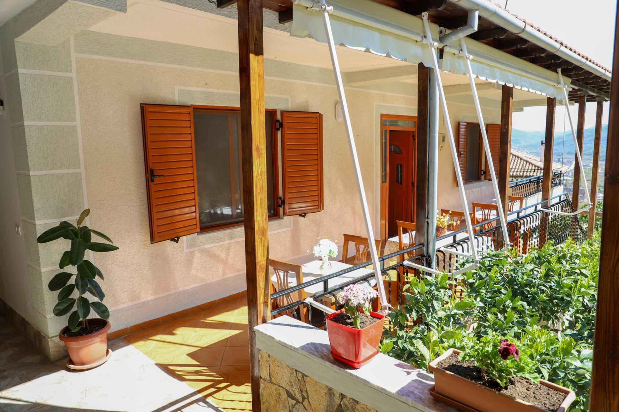 Guest House Marjo Berat Ngoại thất bức ảnh
