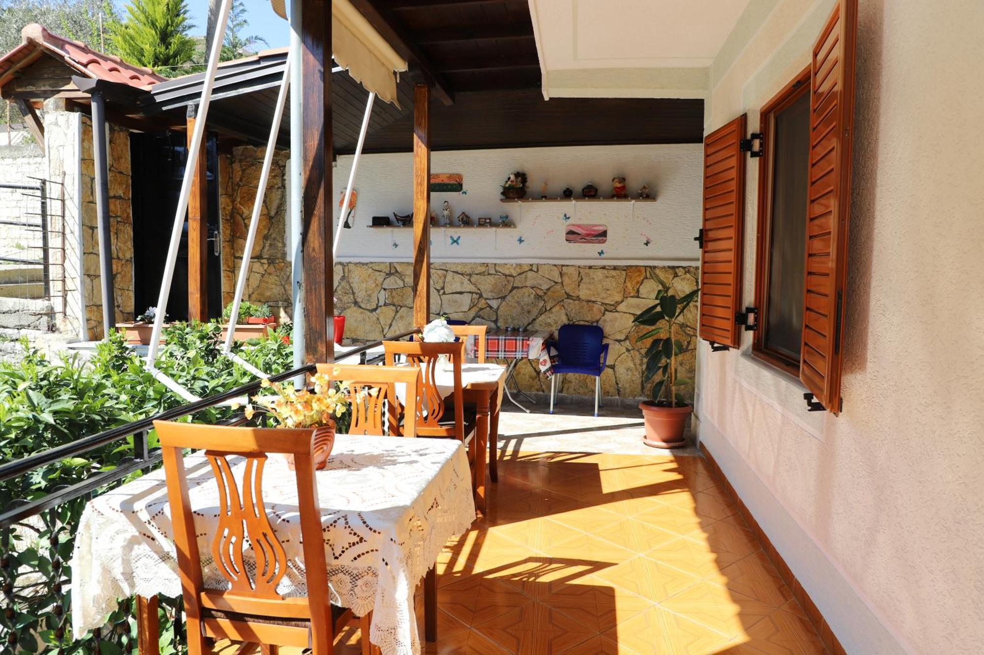 Guest House Marjo Berat Ngoại thất bức ảnh