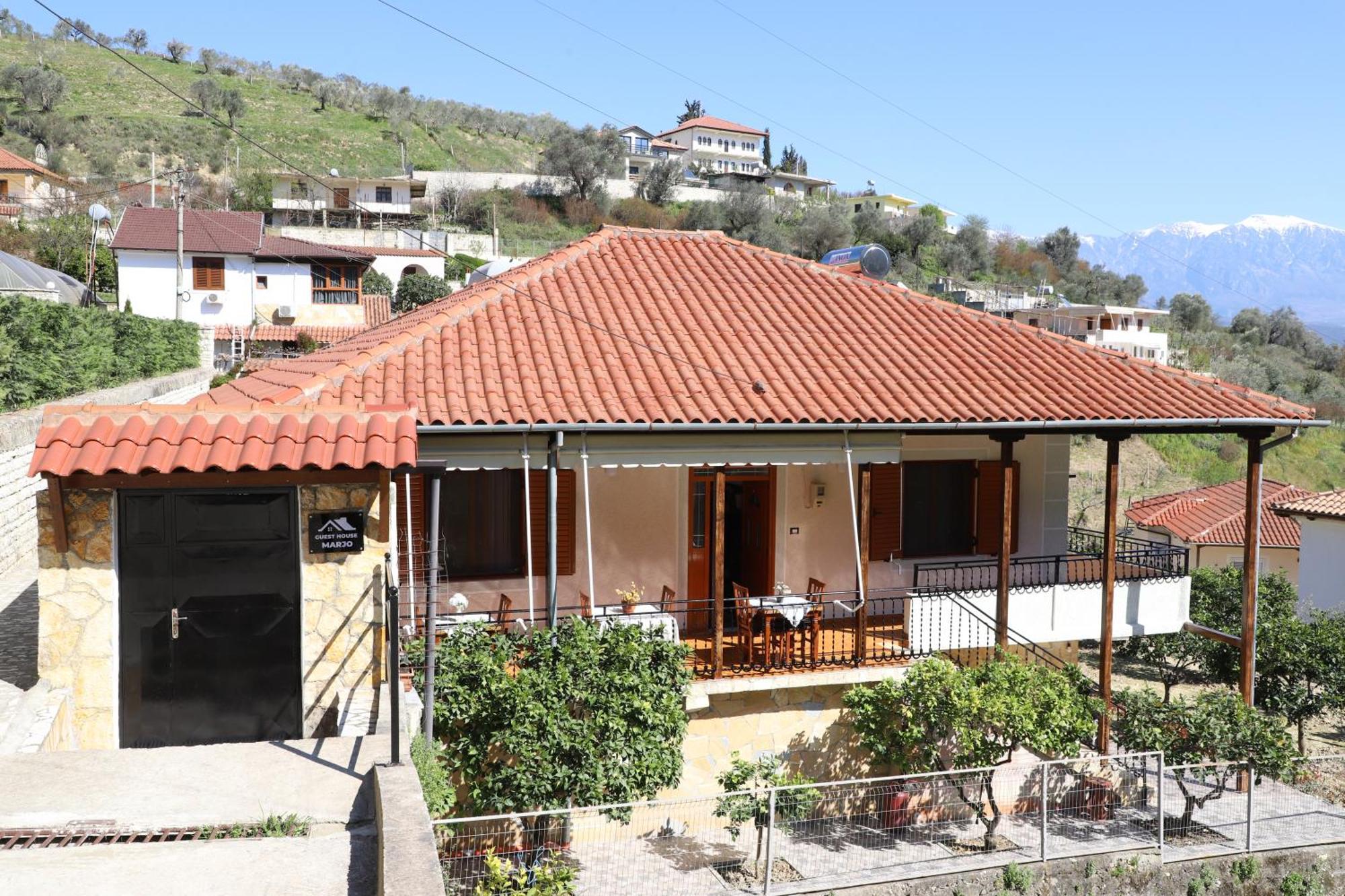 Guest House Marjo Berat Ngoại thất bức ảnh