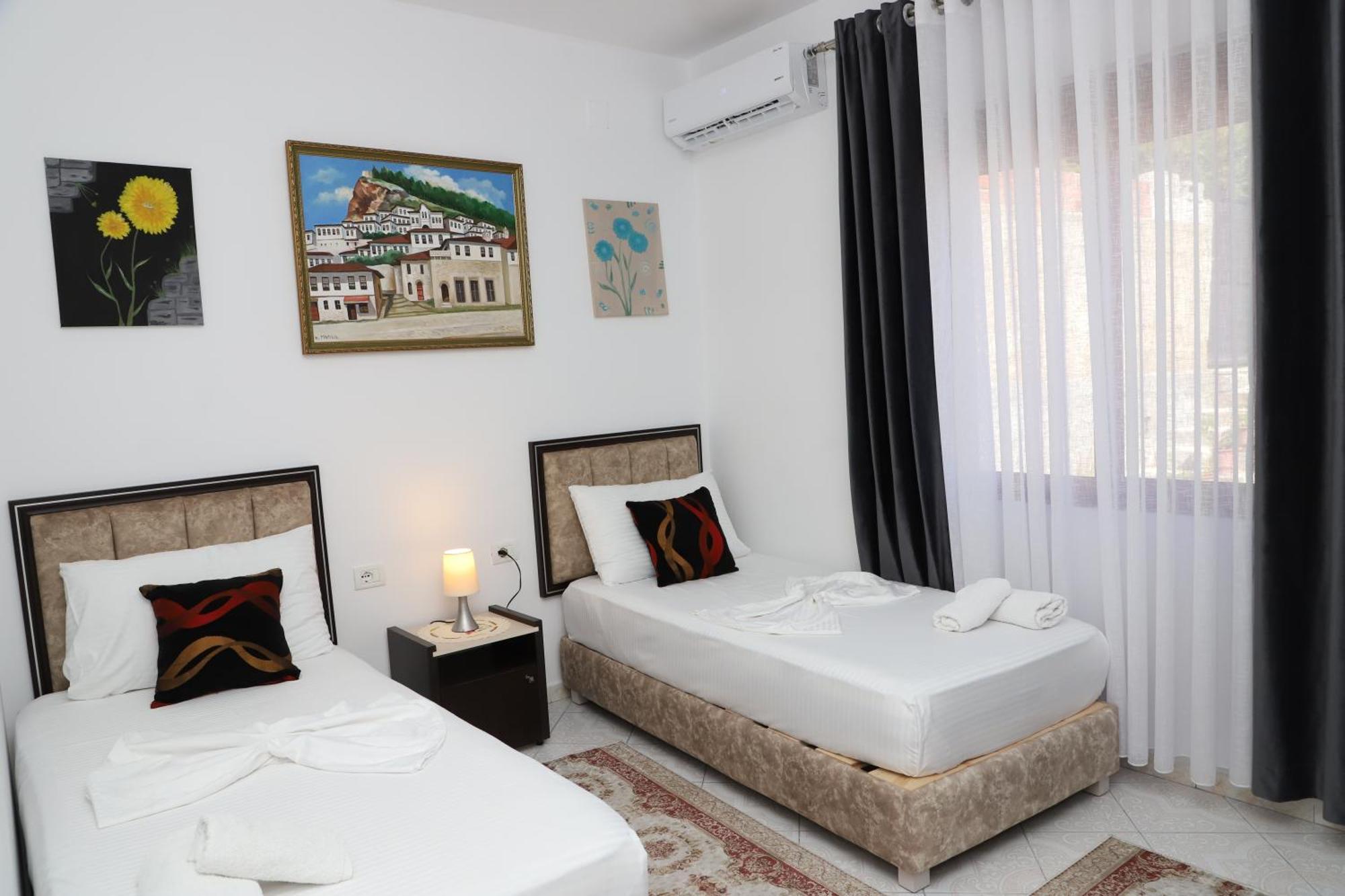 Guest House Marjo Berat Ngoại thất bức ảnh